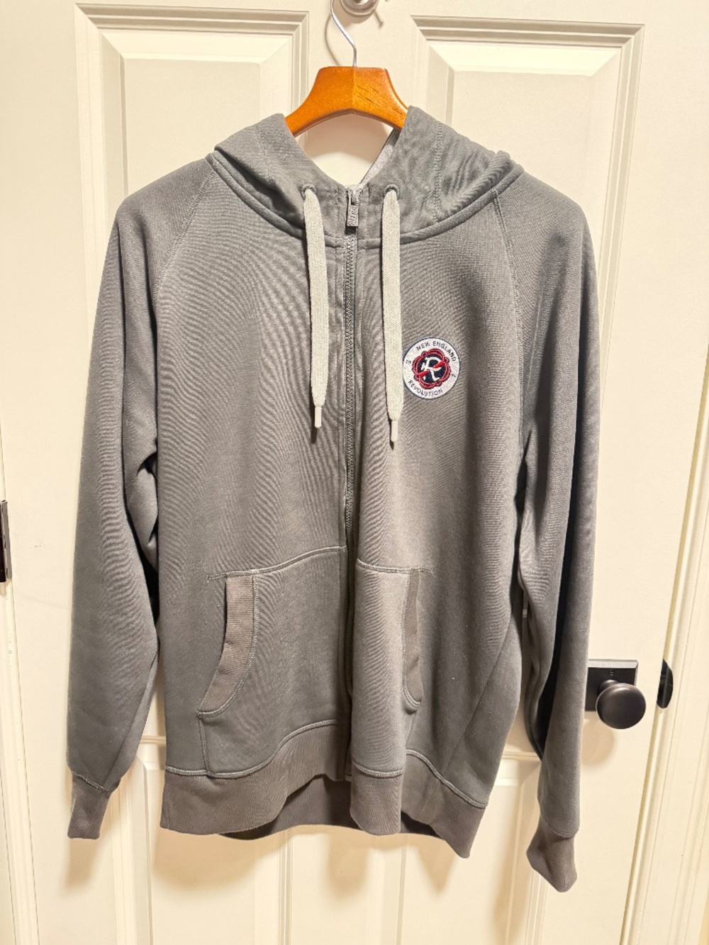 New England Revolution Antigua Logo Victory Full-Zip Hoodie